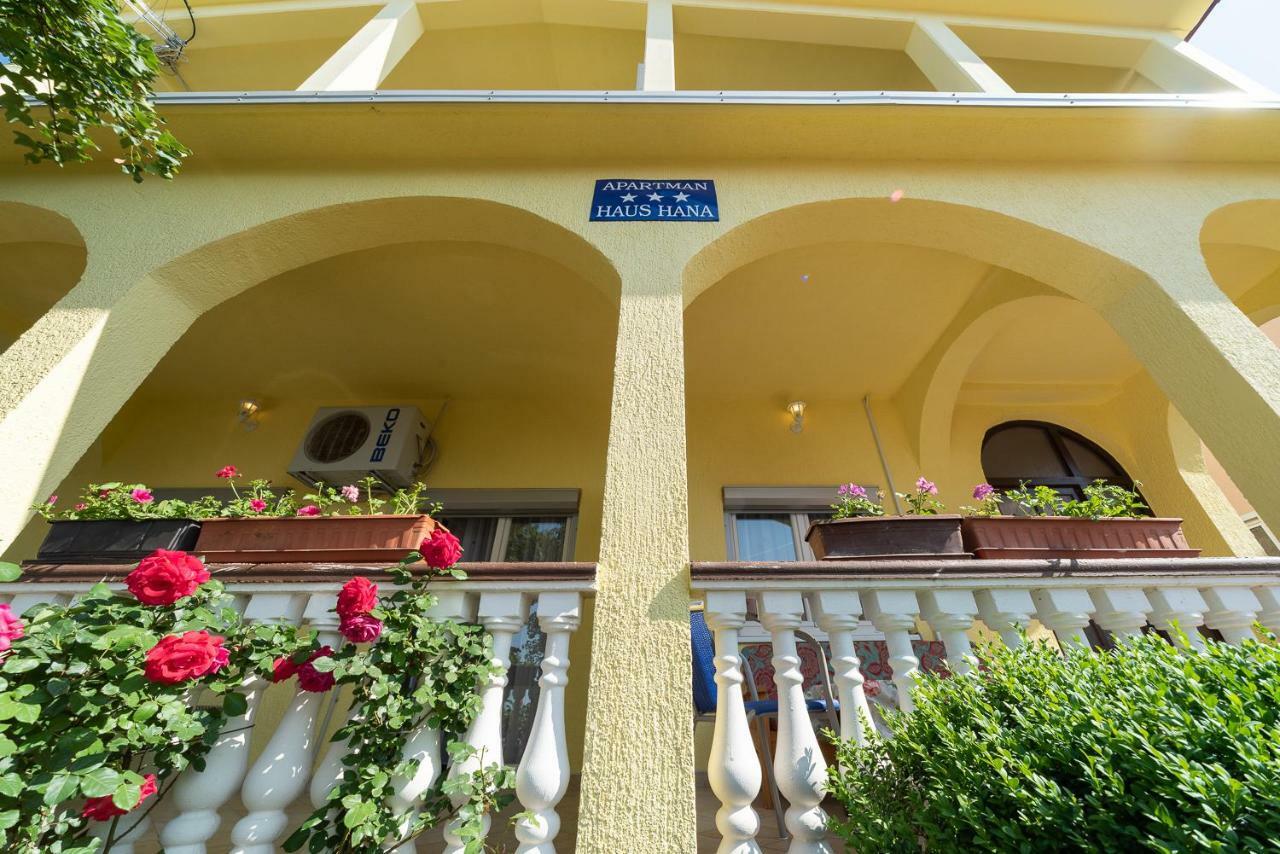 Apartmenthaus Hana Karlobag Exterior photo